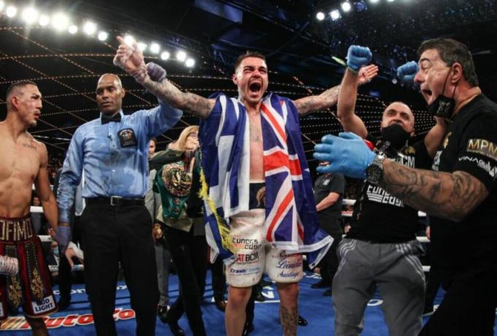 Πυγμαχία: Νέος παγκόσμιος πρωταθλητής ο Καμπόσος (photos+video)