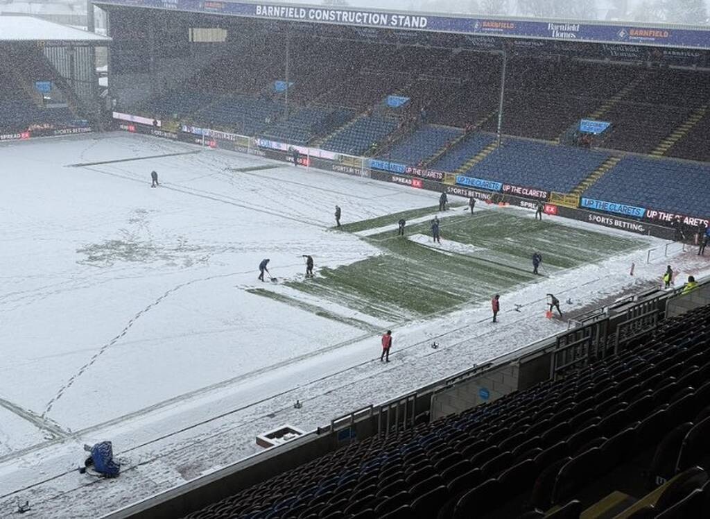 Premier League: Απίστευτη χιονόπτωση και αναβολή στο Μπέρνλι-Τότεναμ (video+photos)