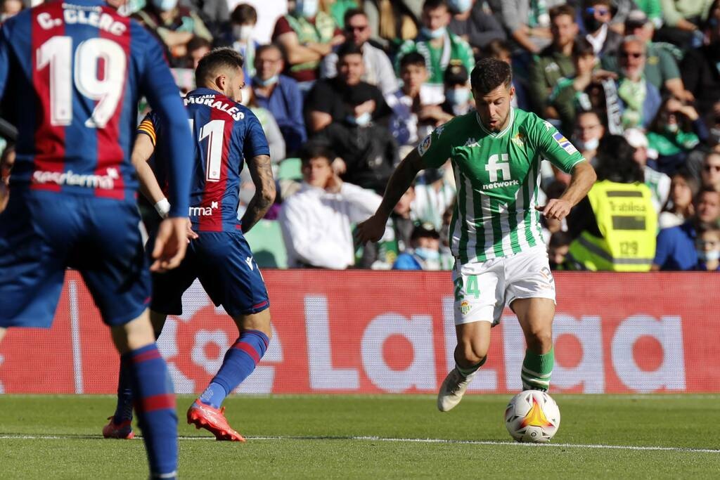 La Liga: Χατ τρικ Χουάνμι και σε τροχιά Champions League η Μπέτις! (Photos)