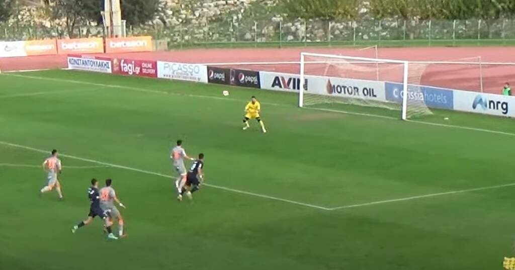 Τρομερά πράγματα σε αγώνα της Super League 2 - Δεν υπήρχε μικρή περιοχή στο γήπεδο (video)