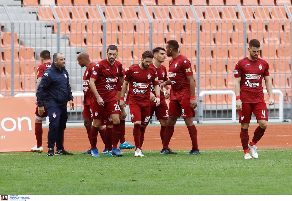 ΑΕΛ: Έριξε «καμπάνες» στους παίκτες ο Αλέξης Κούγιας (photos)