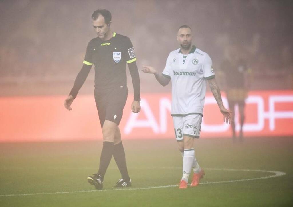 Κύπρος: Δεν έβλεπαν μπροστά τους - Η ομίχλη διέκοψε το ντέρμπι ΑΠΟΕΛ-Ομόνοια! (video+photos)