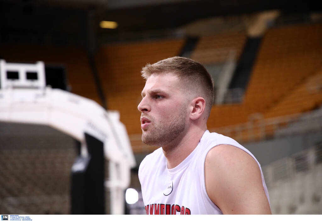 Βασίλης Χαραλαμπόπουλος: Και επίσημα στην Φορτιτούντο Μπολόνια (photos)