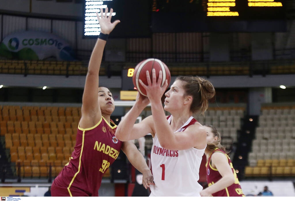 Μπάσκετ γυναικών: Μεγάλη ανατροπή από το -21 και νίκη για τον Ολυμπιακό