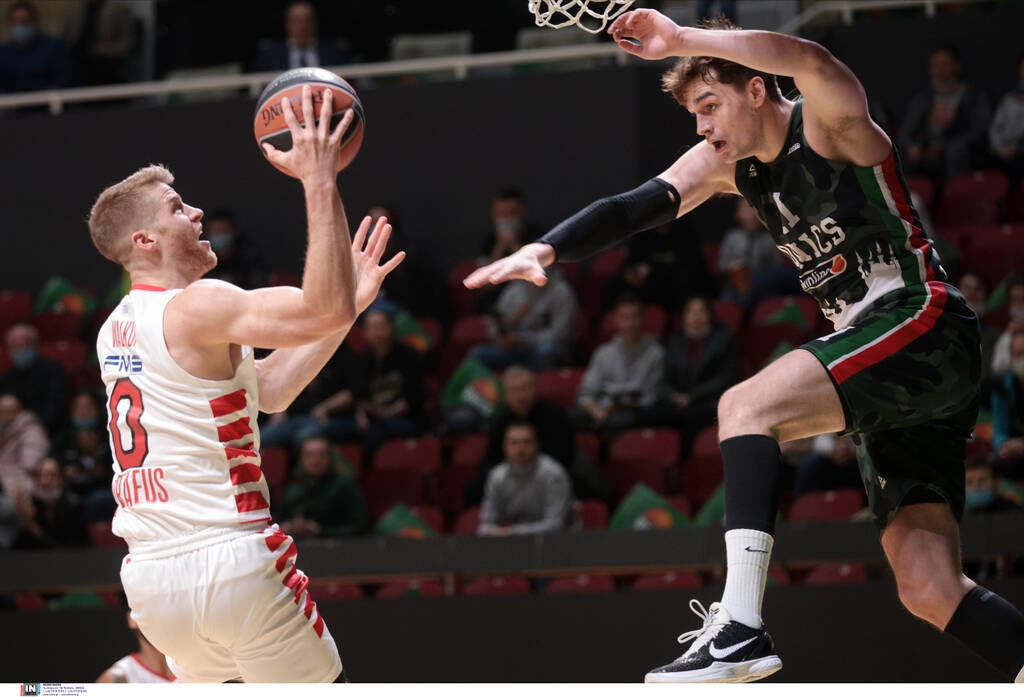 Ούνικς Καζάν-Ολυμπιακός 84-87: Ο Βεζένκοφ έκανε τη διαφορά!