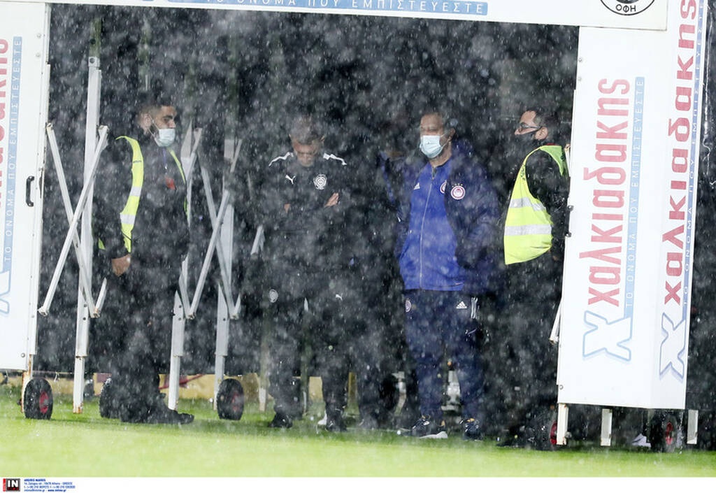 ΟΦΗ-Ολυμπιακός: Άνοιξαν οι ουρανοί στην Κρήτη πριν το ματς (photos)