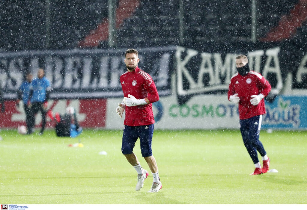 ΟΦΗ-Ολυμπιακός: Άνοιξαν οι ουρανοί στην Κρήτη πριν το ματς (photos)