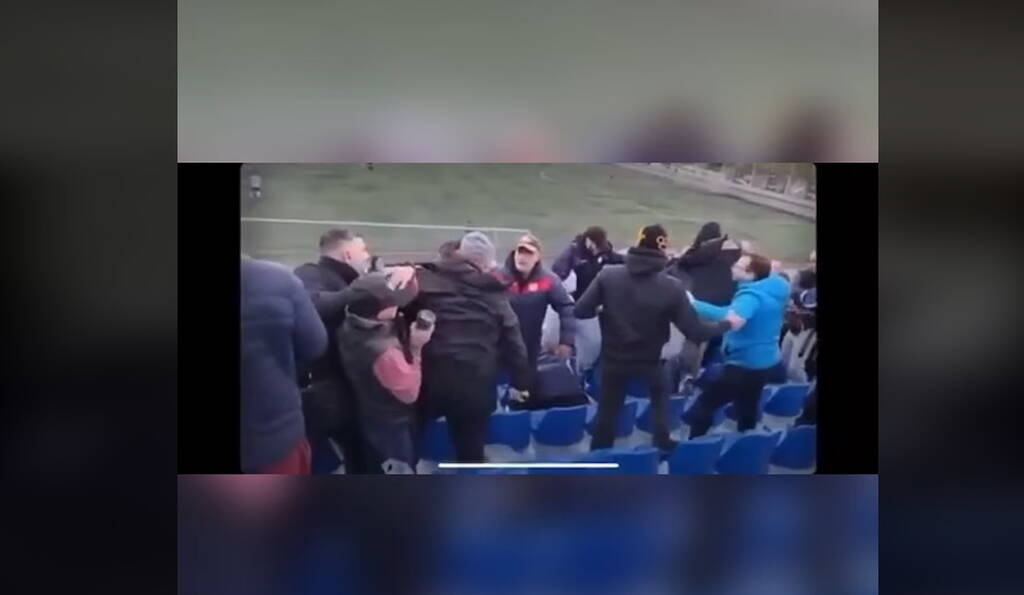 Άγρια επεισόδια σε τοπικό της Αθήνας - «Κατσαβίδια, γκλοπ και παίκτες στο νοσοκομείο» (video)