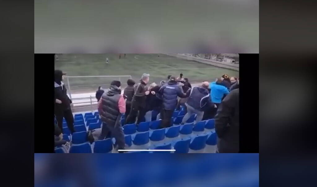 Άγρια επεισόδια σε τοπικό της Αθήνας - «Κατσαβίδια, γκλοπ και παίκτες στο νοσοκομείο» (video)
