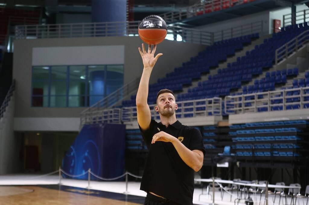 Την Τρίτη(7/12) το «Ύστατο Χαίρε» στον αδικοχαμένο Γέλοβατς - Αντιπροσωπεία της ΑΕΚ στο Νόβι Σαντ