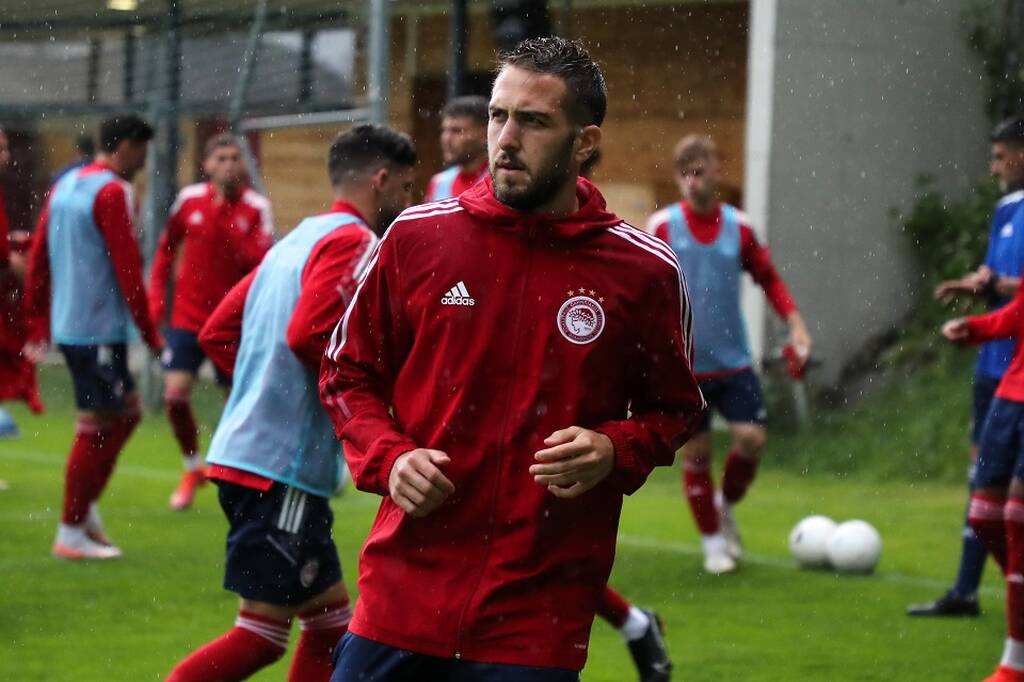 Θλίψη: «Έφυγε» ο προπονητής που ανέδειξε τον Κώστα Φορτούνη - Το μήνυμα του Έλληνα παίκτη (photos)