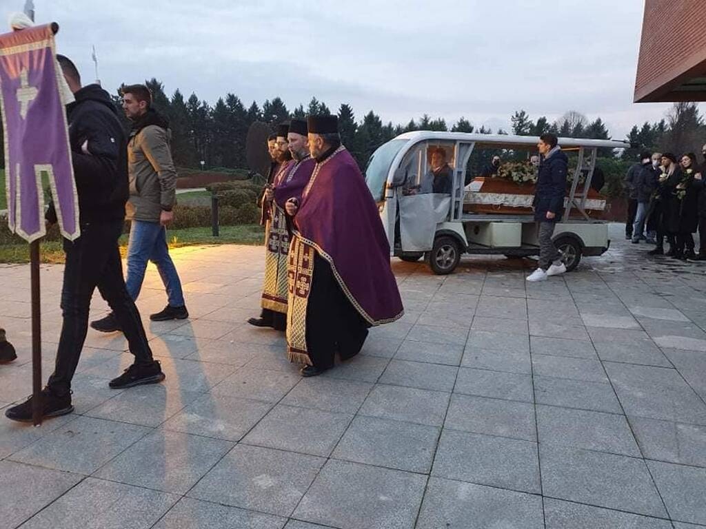 Το «τελευταίο» αντίο στον Γέλοβατς - Κηδεύτηκε σε κλίμα οδύνης