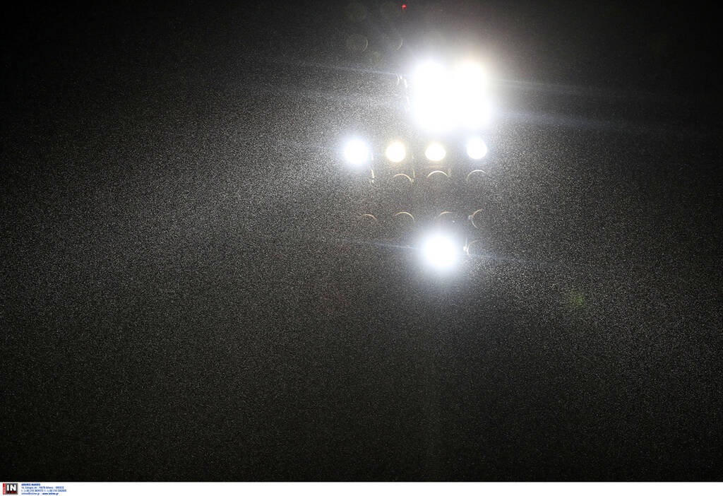 Αστέρας Τρίπολης-ΑΕΚ: Άνοιξαν οι ουρανοί πριν τη σέντρα (photos+video)