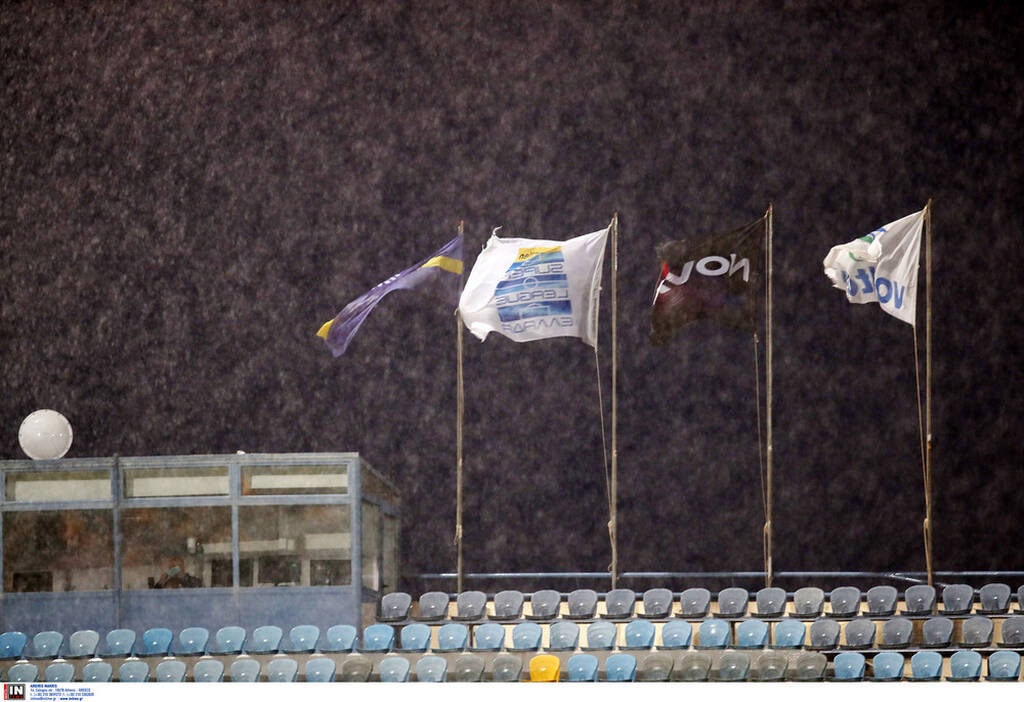 Αστέρας Τρίπολης-ΑΕΚ: Άνοιξαν οι ουρανοί πριν τη σέντρα (photos+video)