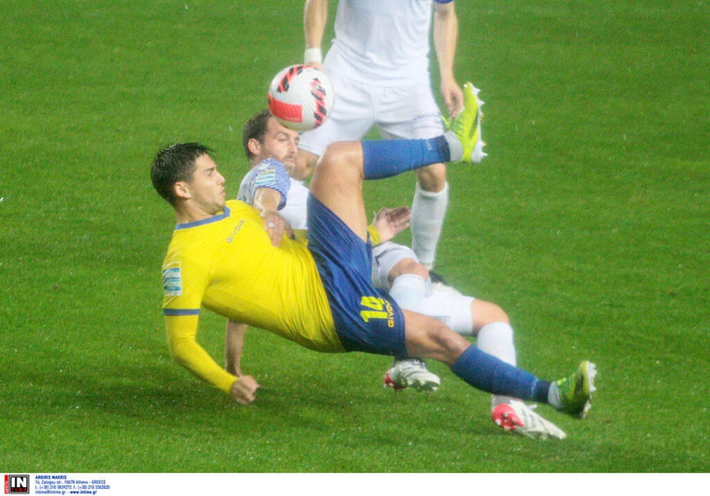 Παναιτωλικός-Ιωνικός: Ο Μεντόσα με πέναλτι άνοιξε το σκορ - Οργισμένοι οι Νικαιώτες! (video)