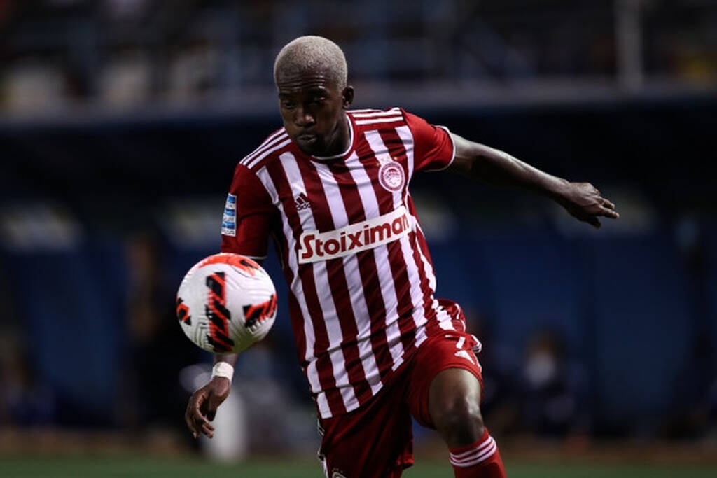 Ολυμπιακός: Σενάρια για Ονιεκούρου - Τι συμβαίνει με τον Νιγηριανό