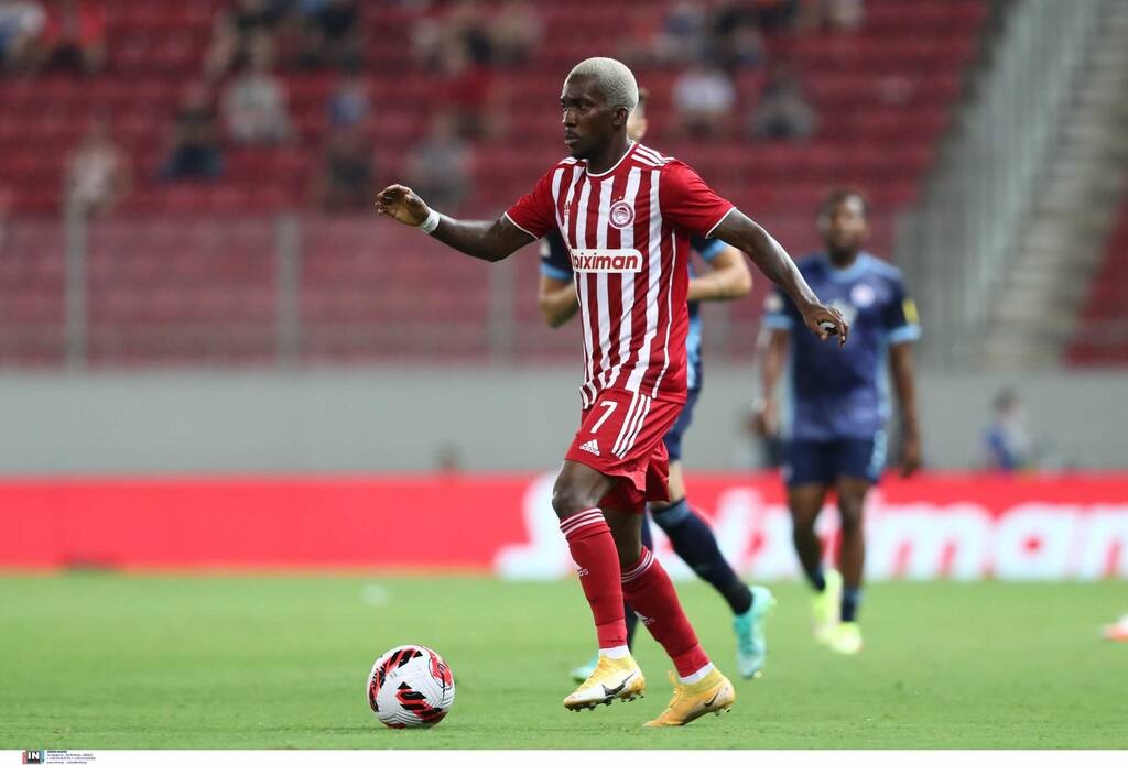 Ολυμπιακός: Σενάρια για Ονιεκούρου - Τι συμβαίνει με τον Νιγηριανό