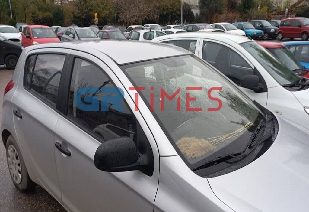 ΠΑΟΚ-Άρης: Το ντέρμπι άρχισε νωρίς – Σπασμένα αυτοκίνητα στο Αλεξάνδρειο