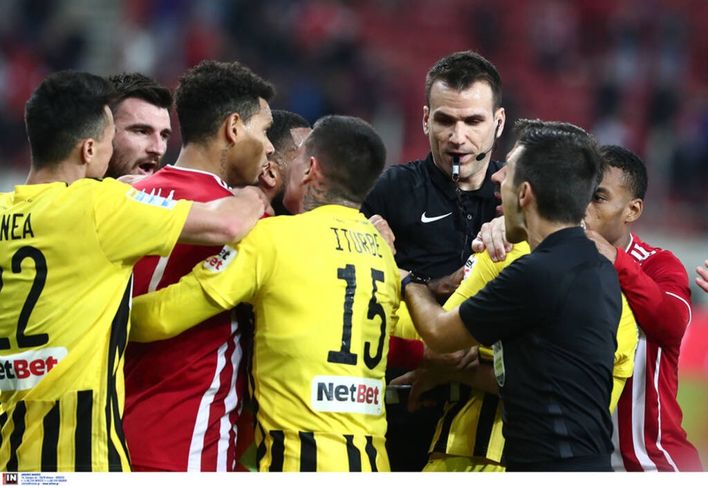 Ολυμπιακός-Άρης: Ανακοίνωση διαμαρτυρίας οι Θεσσαλονικείς - «Δεν είδαν κανένα πέναλτι!» (photos)