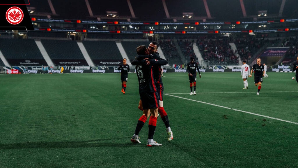 Bundesliga: Τρομερή η Άιντραχτ Φρανκφούρτης ισοπέδωσε με πεντάρα τη Λεβερκούζεν (video+photos)