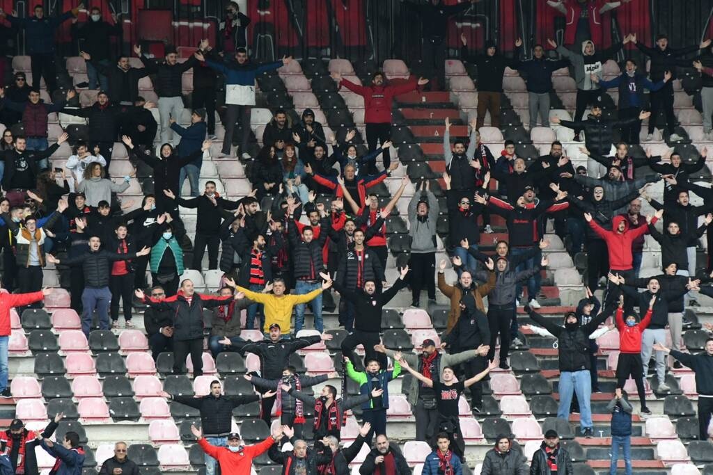 Παναχαϊκή: Οι Αμερικανοί επενδυτές έζησαν το ντέρμπι με τον Παναιγιάλειο (photos)