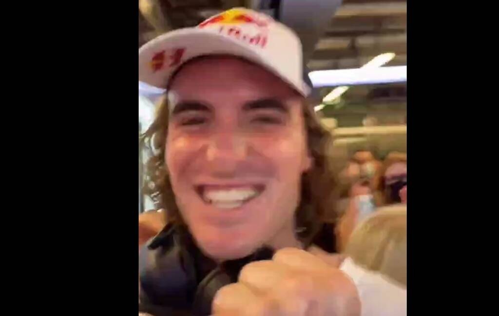 Formula1: Ουρλιαχτά και κλάματα! Πως πανηγύρισε ο Στέφανος Τσιτσιπάς μέσα στα pit της Red Bull (vid)