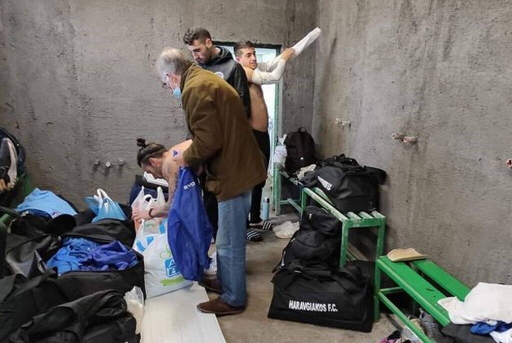 Απαράδεκτες συνθήκες σε ελληνικό γήπεδο - Βρώμικα αποδυτήρια, μουχλιασμένα ντουζ (photos)