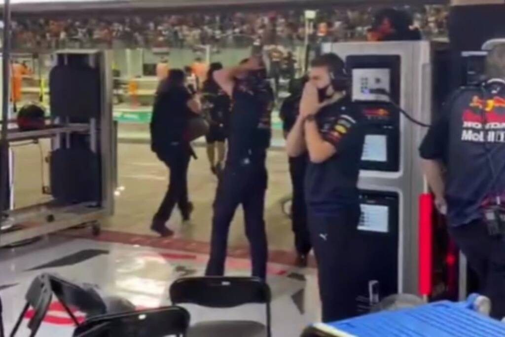 Formula1: Ουρλιαχτά και κλάματα! Πως πανηγύρισε ο Στέφανος Τσιτσιπάς μέσα στα pit της Red Bull (vid)