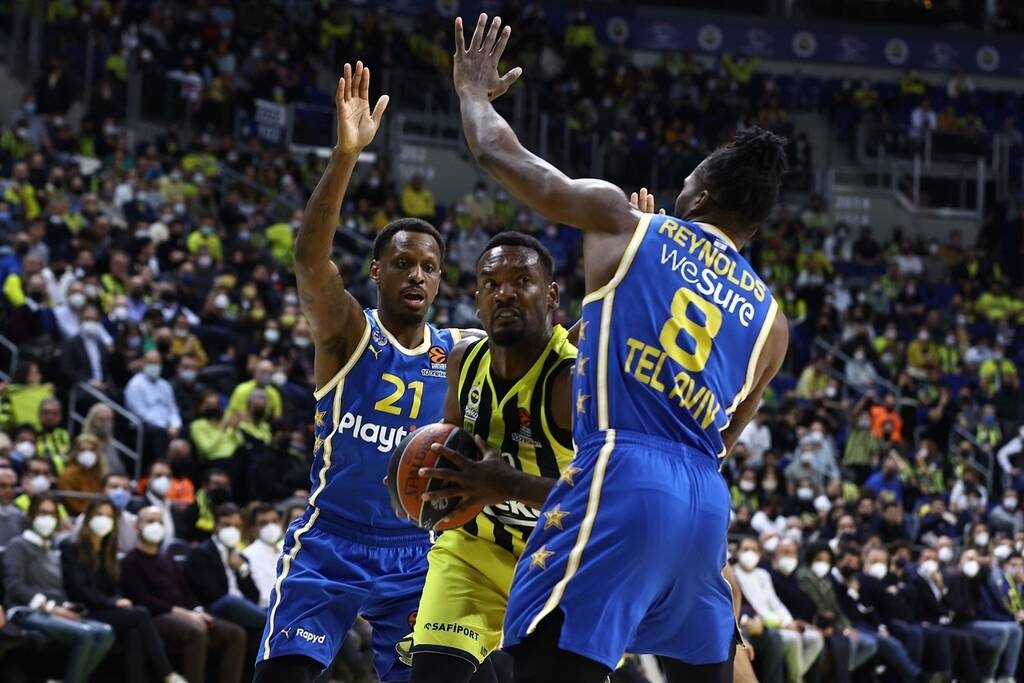 Φενέρμπαχτσε-Μακάμπι Τελ Αβίβ 90-79: «Καθάρισε» με Ντε Κολό-Μπούκερ!