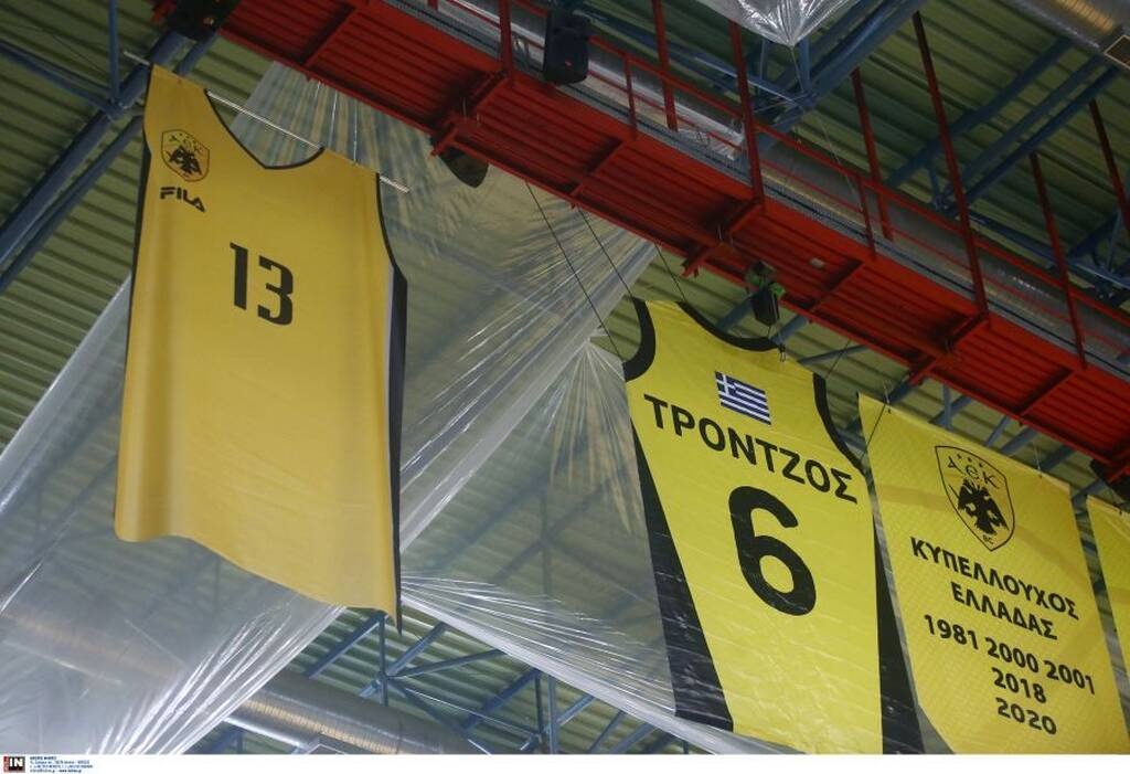 ΑΕΚ: Ανατριχίλα στο κλειστό των Άνω Λιοσίων - Αποσύρθηκε η φανέλα του Στέφαν Γέλοβατς