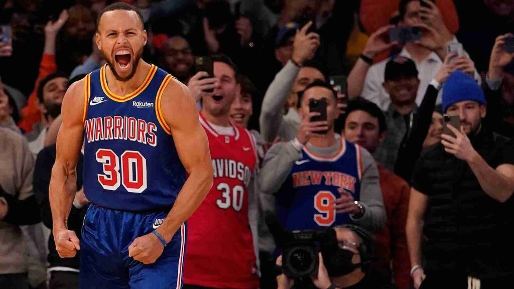 NBA: Μυθικός Στεφ Κάρι - Έγραψε ιστορία στα τρίποντα (photos+video)