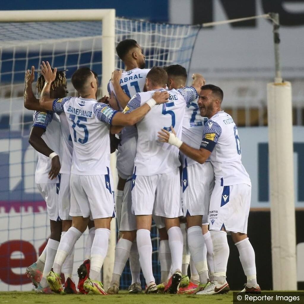 Super League: «Αγρίεψαν» οι διώκτες του Καρλίτος – Άναψε η μάχη των σκόρερ! (photos)
