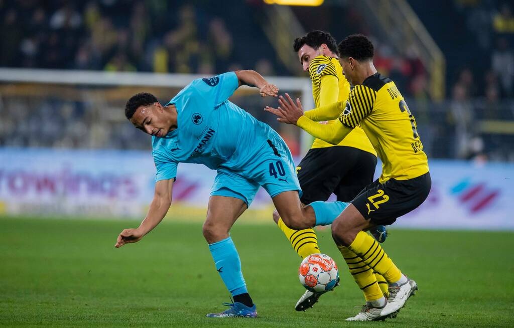 Bundesliga: Ιπτάμενος Χάαλαντ οδήγησε τη Ντόρτμουντ σε άνετη νίκη - 53 γκολ σε 53 ματς! (vid+pics)