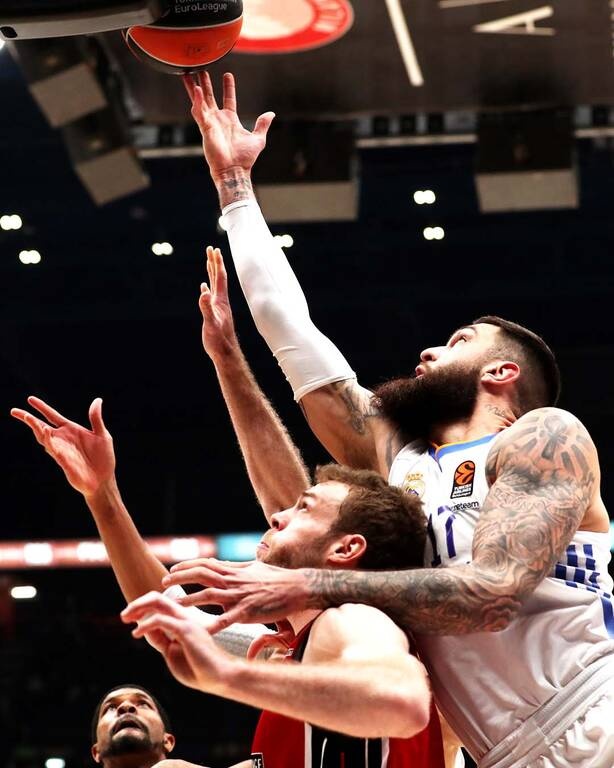 Αρμάνι Μιλάνο-Ρεάλ Μαδρίτης 73-75: Άντεξε και πήρε μεγάλο «διπλό» (photos+videos)