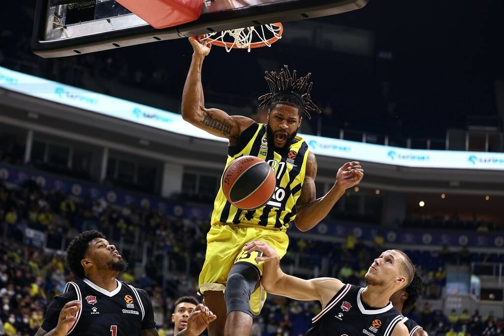Φενέρμπαχτσε-Μπασκόνια 75-53: Με υπογραφή Ντε Κολό-Πολονάρα!
