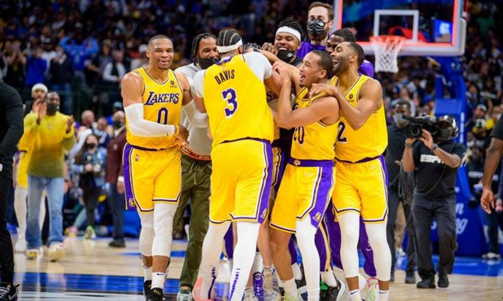 Λέικερς: Μπουγέλο... για το νικητήριο καλάθι του Όστιν Ριβς