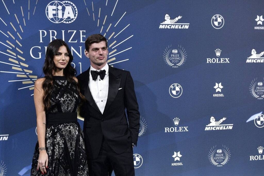 Formula 1: Χάμιλτον και Βολφ «αποδοκίμασαν» την επίσημη «στέψη» του Φερστάπεν (photos)