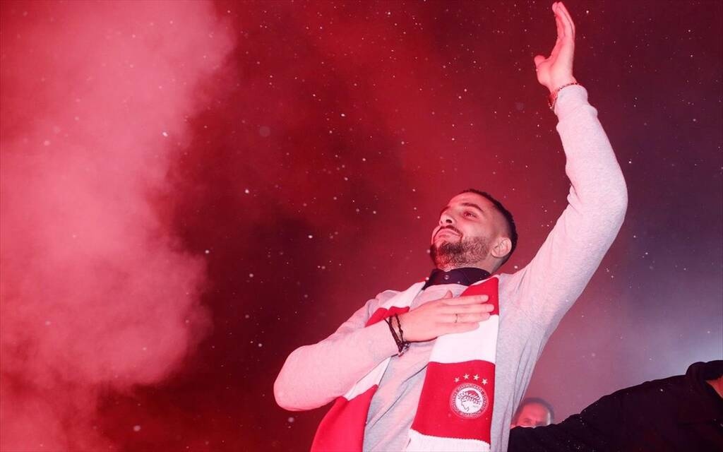 Ολυμπιακός: Δεν... κρατιέται ο Μανωλάς - Το ντεμπούτο που δεν περιμένει κανείς