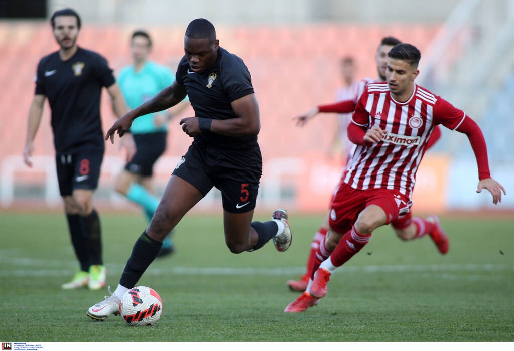 Απόλλων Πόντου-Ολυμπιακός Β 0-0: Σημάδευαν τα δοκάρια οι «ερυθρόλευκοι»