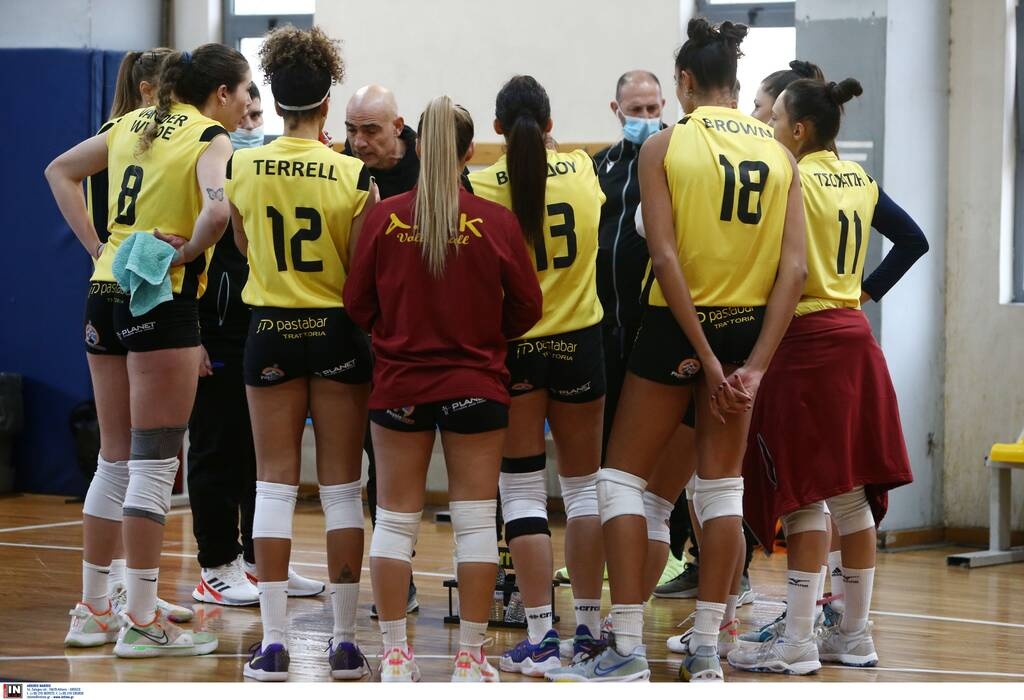 Volley League: Επιστροφή στις νίκες για την ΑΕΚ, στέλνοντας μήνυμα κατά των γυναικοκτονιών (photos)