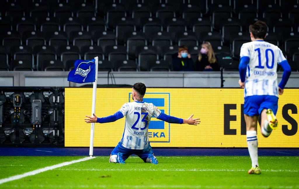 Bundesliga: Η Χέρτα ταπείνωσε την Ντόρτμουντ και δίνει τον τίτλο στην Μπάγερν! (video+photos)