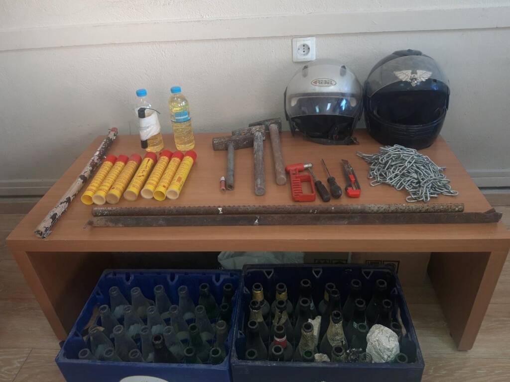 Έφοδος της αστυνομίας σε συνδέσμους στην Ήπειρο - Έγιναν 4 συλλήψεις (video+photos)
