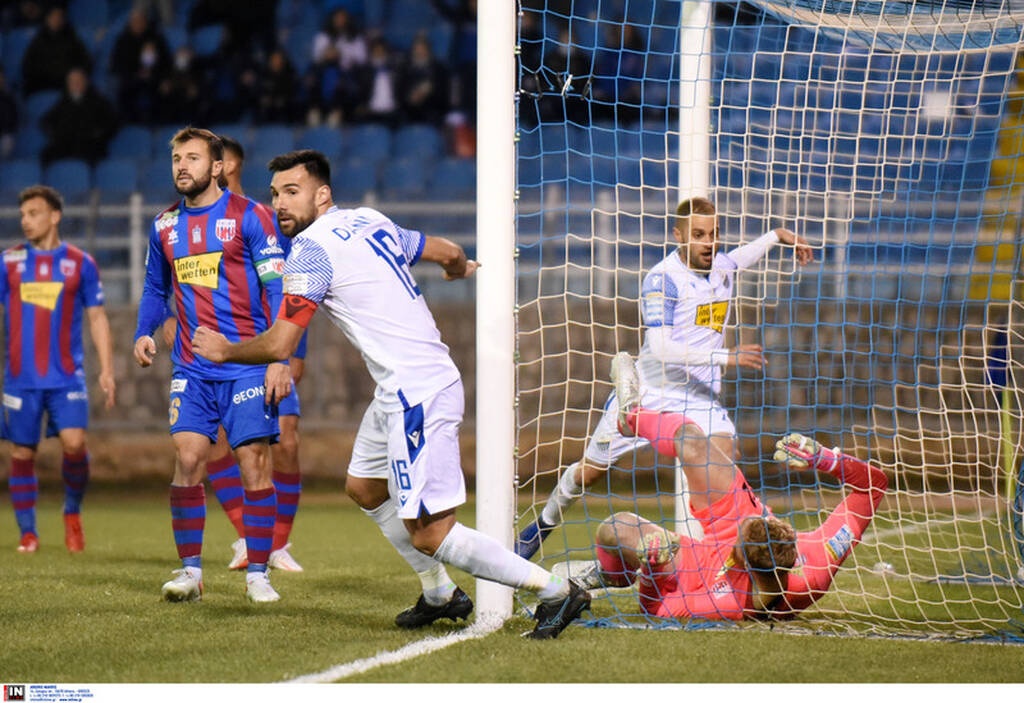 Λαμία: «Σειρήνες» από το Μεξικό για έμπειρο ποδοσφαιριστή