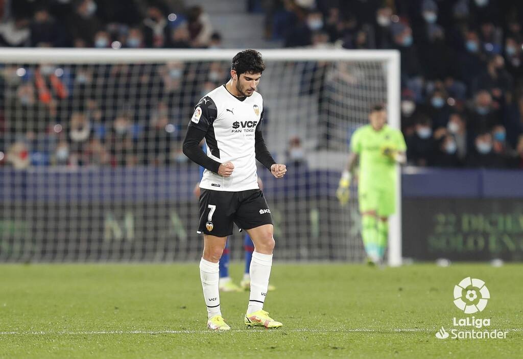 La Liga: Τεράστια νίκη η Βαλένθια στη ματσάρα με τη Λεβάντε - Προσπέρασε την Μπαρτσελόνα (photos)