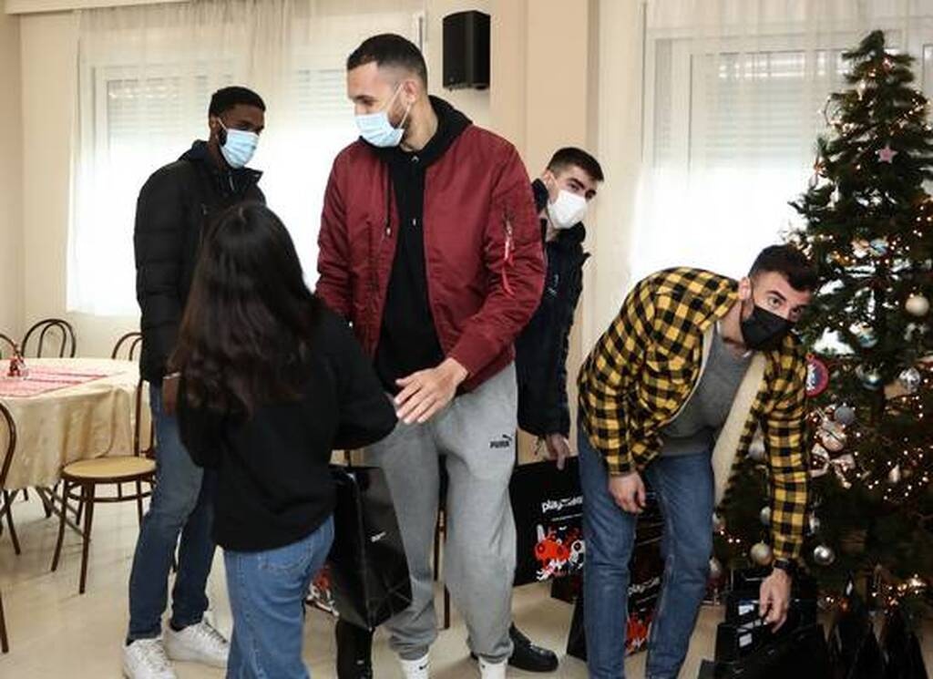 ΕΣΑΚΕ: Το μπάσκετ πρόσφερε αγάπη, χαρά και δώρα στο Χριστοδούλειο Ίδρυμα