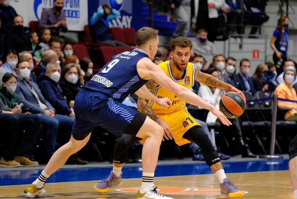 Ζενίτ-Μακάμπι 73-71: «Καθάρισε» με τρίποντο στα 9'' ο Μπάρον!