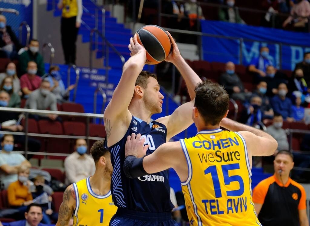 Ζενίτ-Μακάμπι 73-71: «Καθάρισε» με τρίποντο στα 9'' ο Μπάρον!