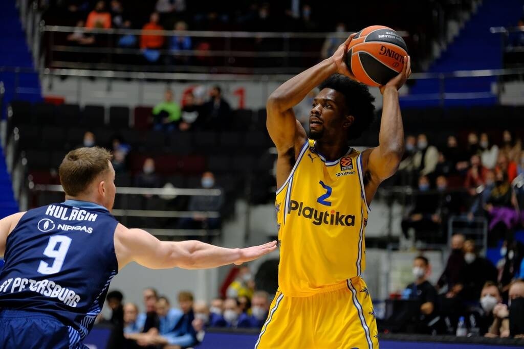 Ζενίτ-Μακάμπι 73-71: «Καθάρισε» με τρίποντο στα 9'' ο Μπάρον!