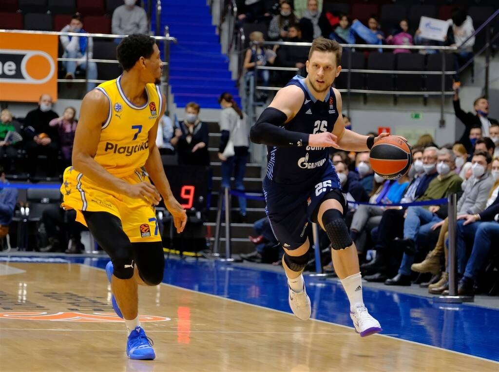 Ζενίτ-Μακάμπι 73-71: «Καθάρισε» με τρίποντο στα 9'' ο Μπάρον!