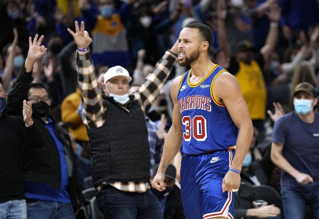 NBA: Η μαγική βραδιά στου Στεφ Κάρι (photos+video)